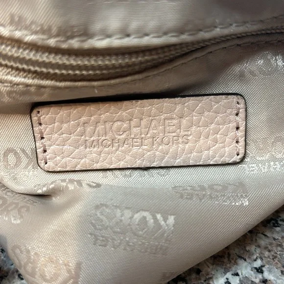 Michael Michael Kors Leather Crossbody color pinkish beige. 9”W x 7”H x 2 1/2”D - Picture 14 of 14